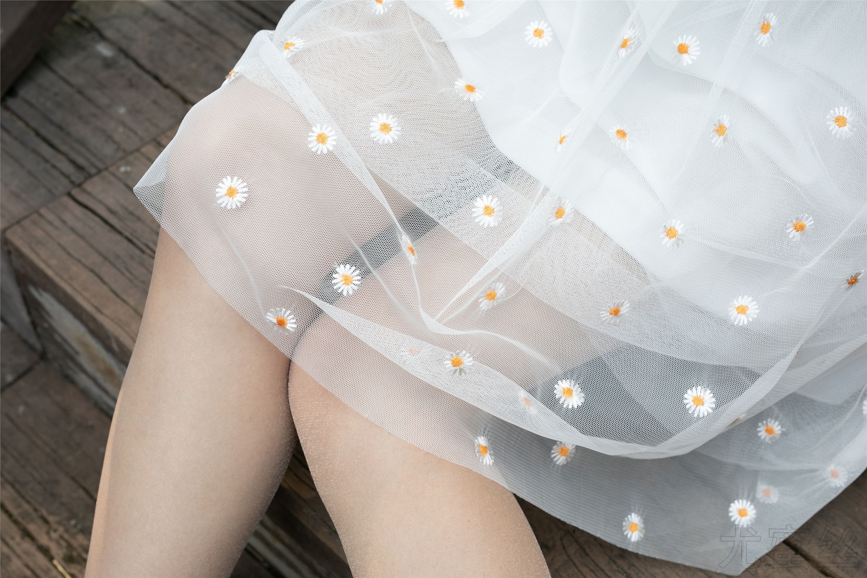 尤蜜丝 穿搭写真 NO.046